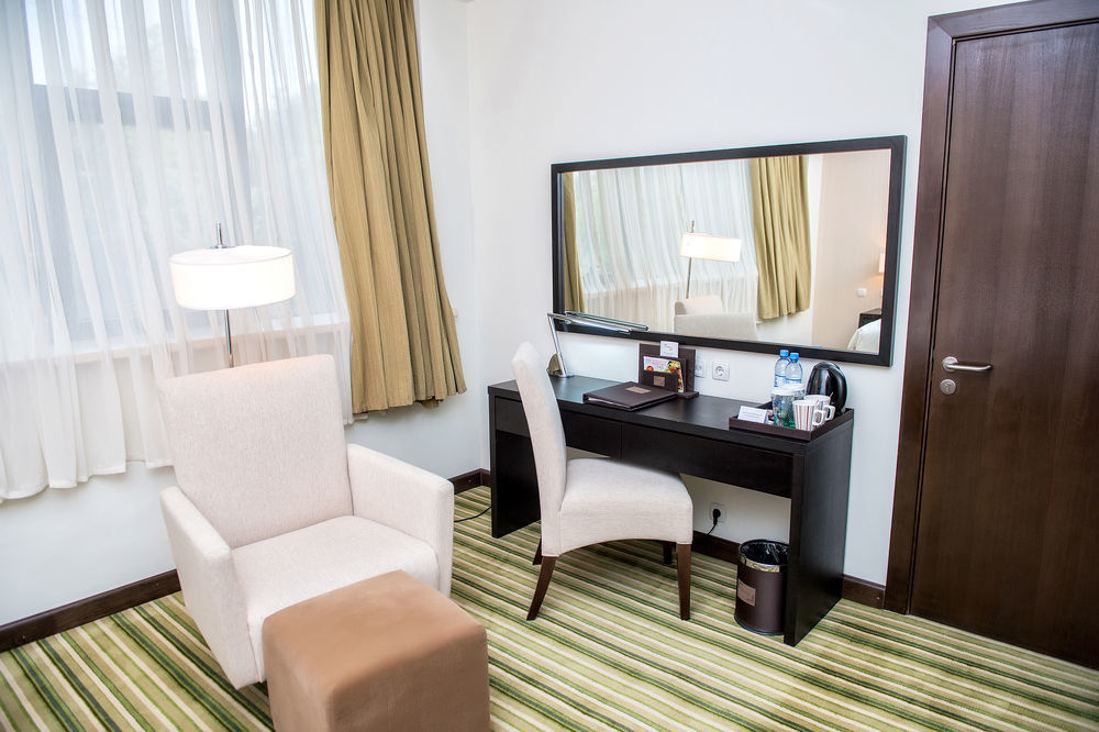 Doubletree By Hilton Shymkent Hotel Exterior photo